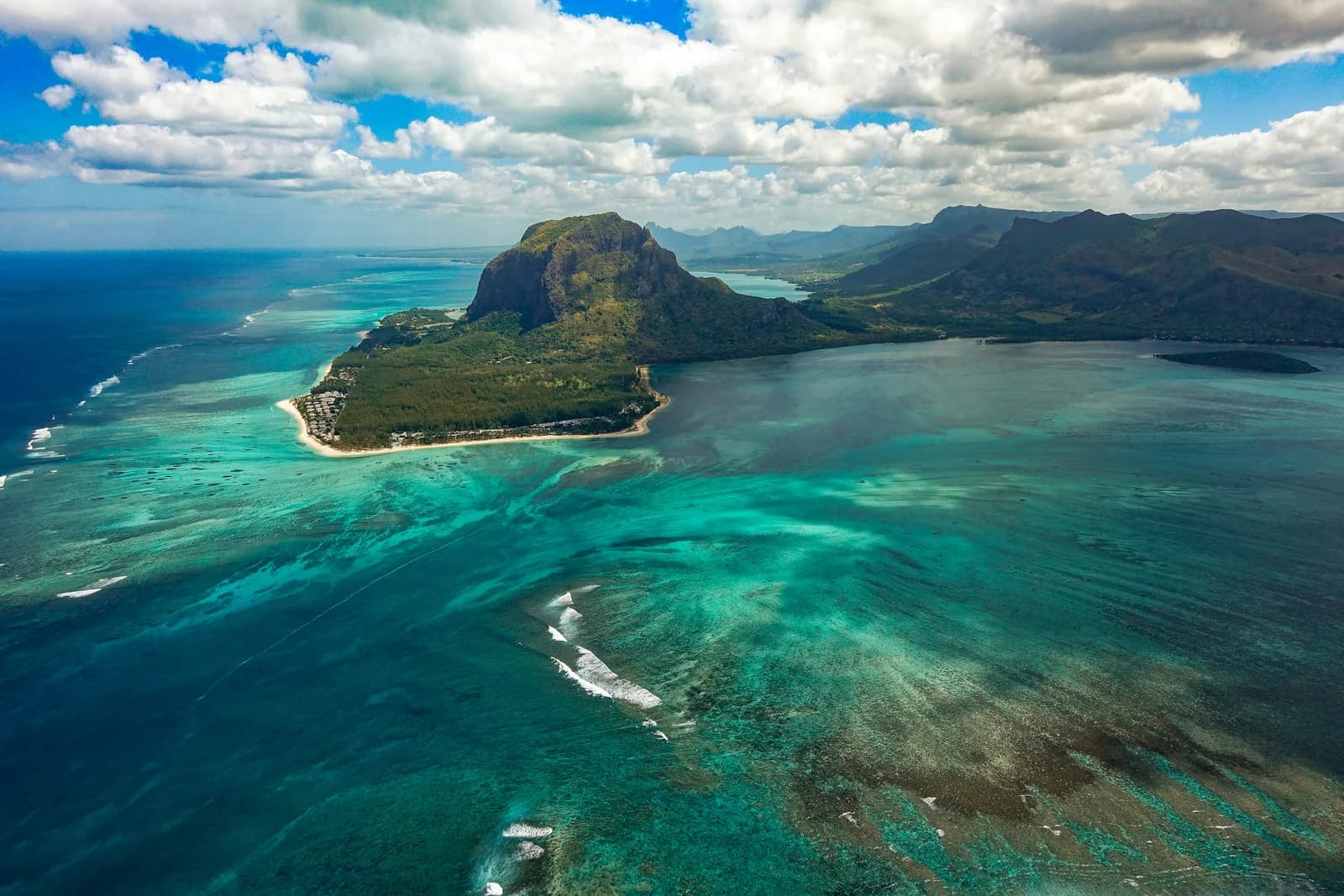 Le Morne mountain and turquoise lagoon in Mauritius